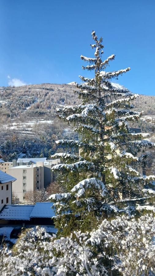 Coquet Appartement Type 2 De 56 M² En Centre Ville Briançon Eksteriør billede
